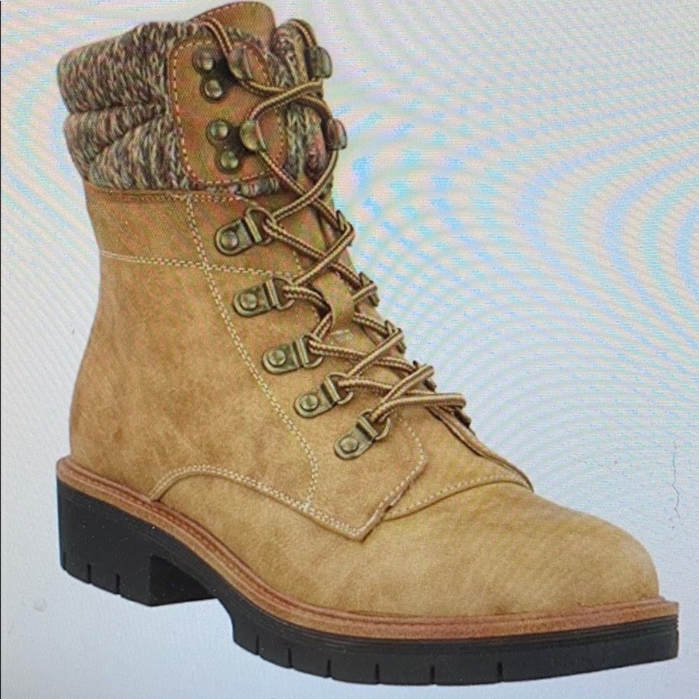 New in Box Mia Regis Lace Up Combat Boots 7